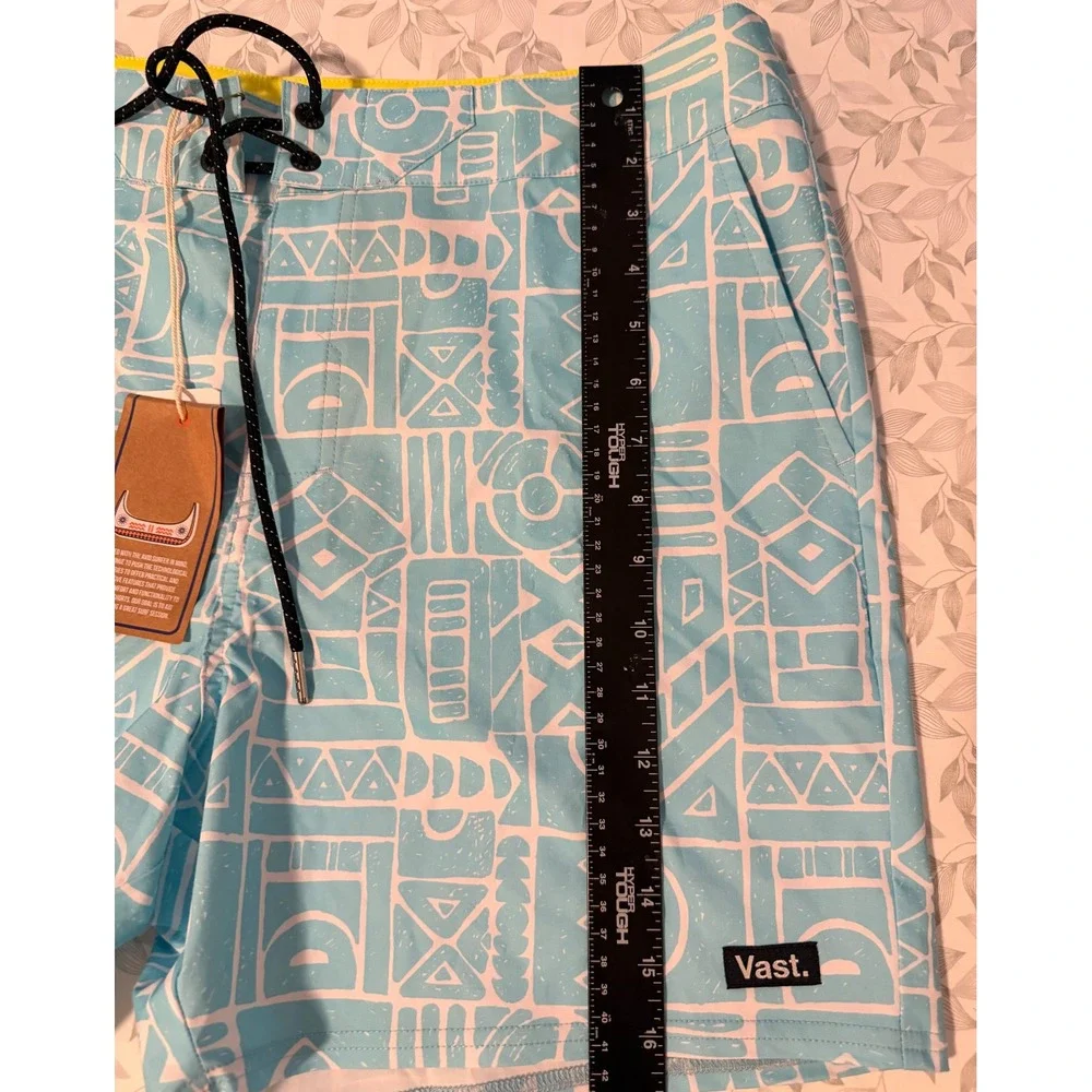 Vast African Stone Retro Classic Boardshorts Sky Blue Geometric Mens 36 NEW